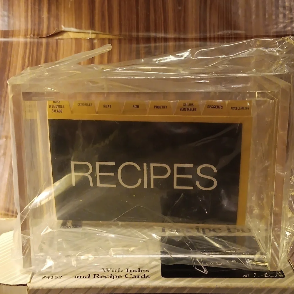 Vintage Tamus clear plastic recipe box